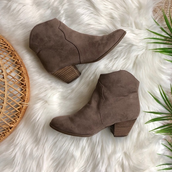 Carlos Santana Shoes - Carlos Santana Taupe Suede Harper Booties 7